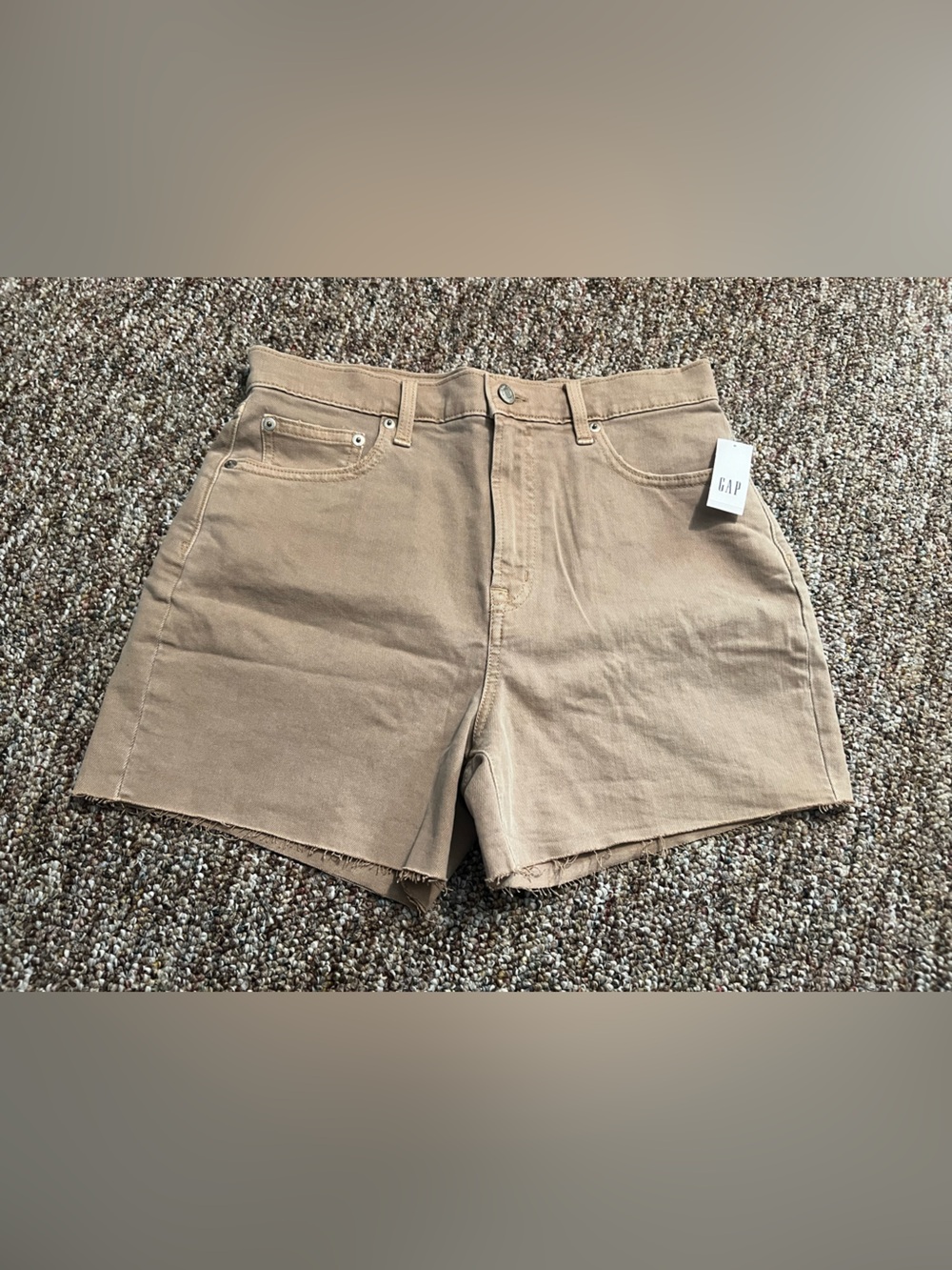Gap Women’s Khaki High Rise 4” Outdoor Hiking Raw Hem Shorts Size 29/8R New